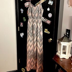 Women’s. Maurices. Small. Black/pink/white.